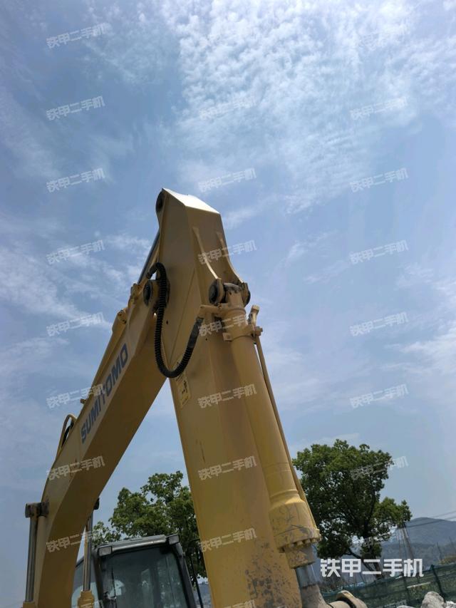 小臂整體右前(工作和回轉(zhuǎn)裝置) 小臂整體右前(工作和回轉(zhuǎn)裝置)