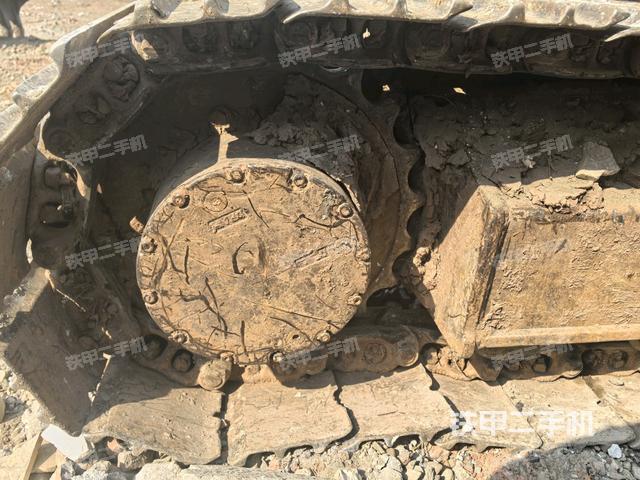 左驅(qū)動輪（行走機(jī)構(gòu)）