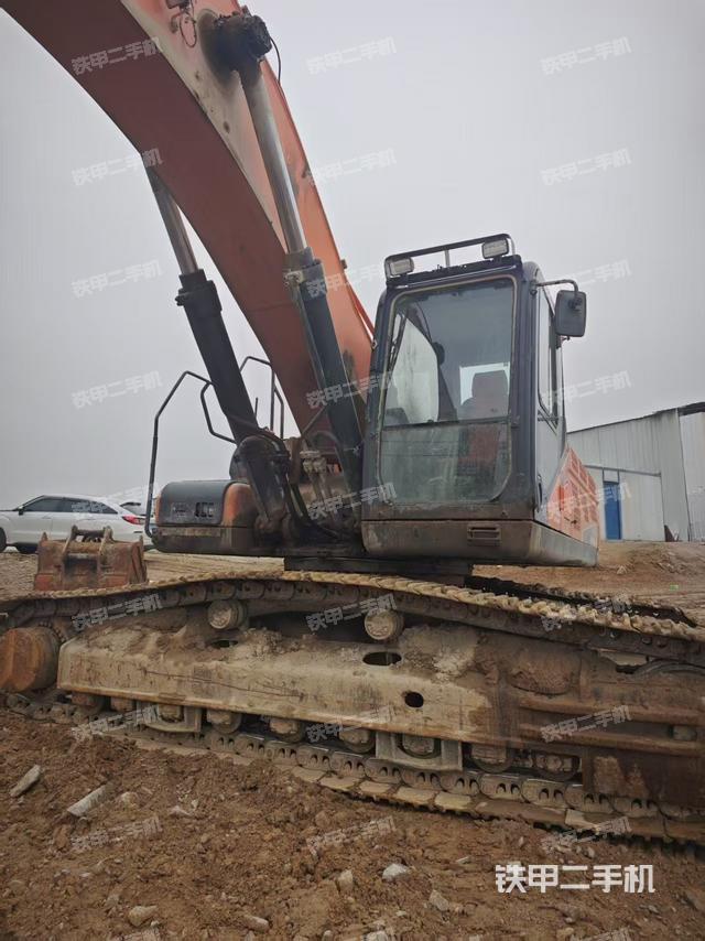 駕駛室整體（整機(jī)外觀(guān)）