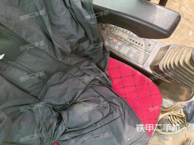 座椅左側控制臺/音響/含左手柄（駕駛室部分）