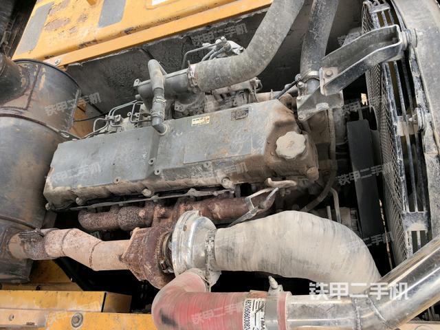 氣門室蓋螺絲特寫(上車部件) 氣門室蓋螺絲特寫(上車部件)