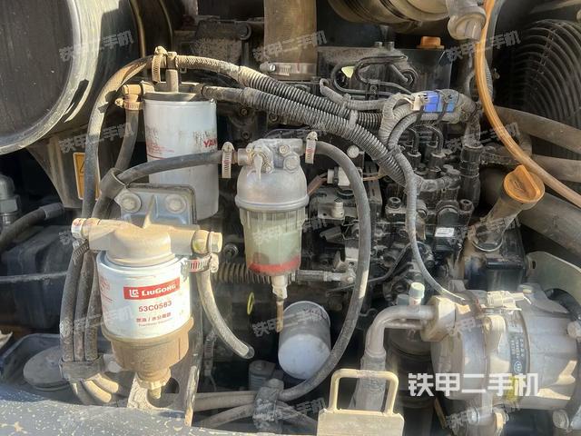 發(fā)動機整體俯視(整機外觀) 發(fā)動機整體俯視(整機外觀)