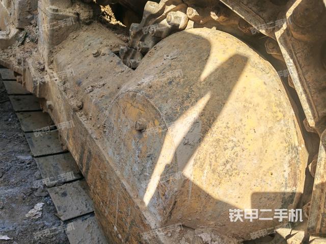 右驅(qū)動輪(推土機底盤及工作裝置) 右驅(qū)動輪(推土機底盤及工作裝置)