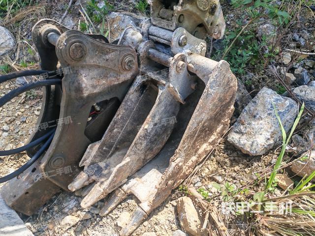 鏟斗45度(工作和回轉裝置) 鏟斗45度(工作和回轉裝置)