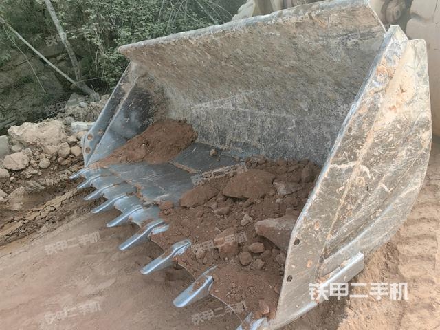 鏟斗前45°(工作裝置) 鏟斗前45°(工作裝置)