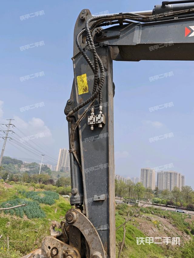 小臂整体左后（工作和回转装置）