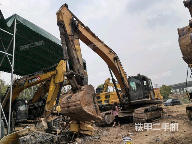 右前45(整機(jī)外觀) 右前45(整機(jī)外觀)