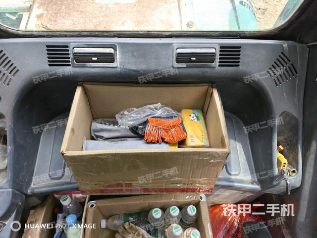 座椅后部(駕駛室部分) 座椅后部(駕駛室部分)
