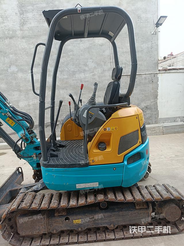 驾驶室整体（整机外观）