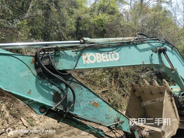 小臂整體左后(工作和回轉(zhuǎn)裝置) 小臂整體左后(工作和回轉(zhuǎn)裝置)
