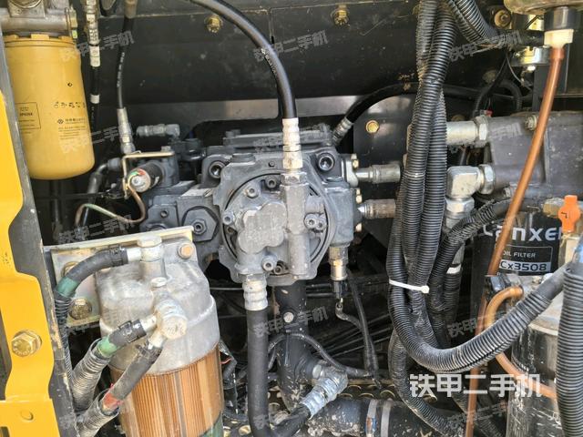 液壓泵斜45?左(大件艙室) 液壓泵斜45?左(大件艙室)