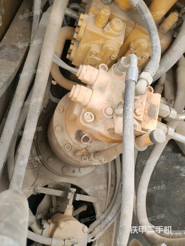 回轉(zhuǎn)馬達(dá)（上車部件）