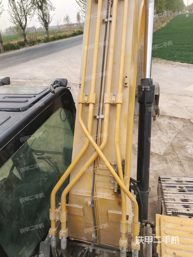 大臂背部俯視（工作和回轉(zhuǎn)裝置）