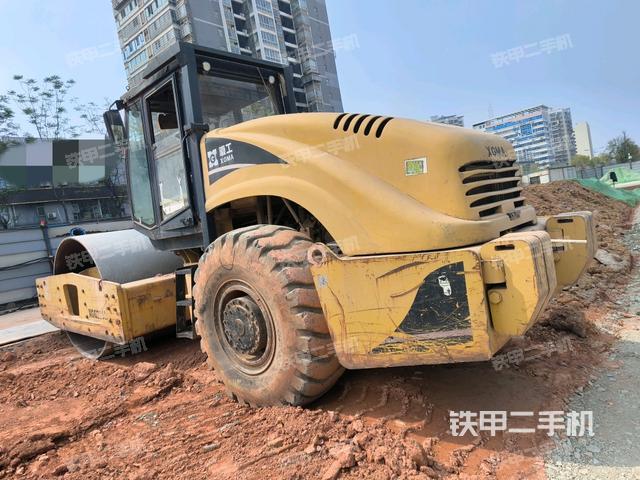 左后45°（壓路機整機外觀）