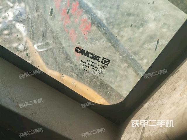 右側(cè)玻璃角標(biāo)（駕駛室部分）