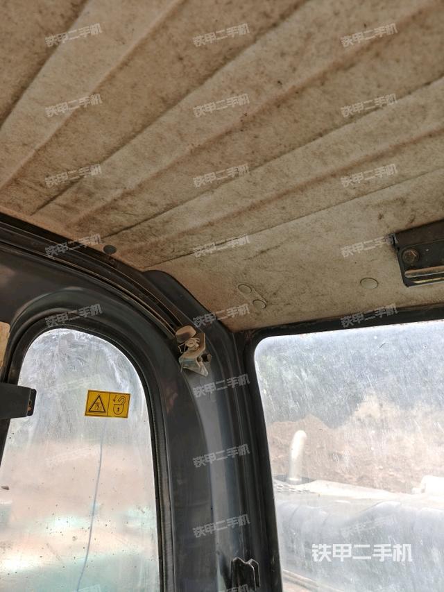 駕駛室左前45度（駕駛室部分）