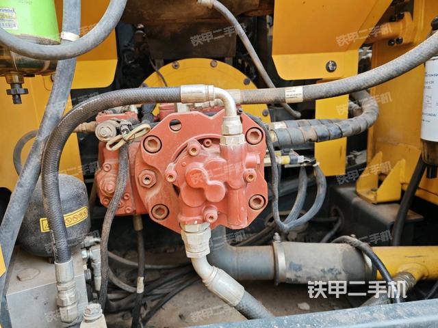 液壓泵斜45?左(大件艙室) 液壓泵斜45?左(大件艙室)
