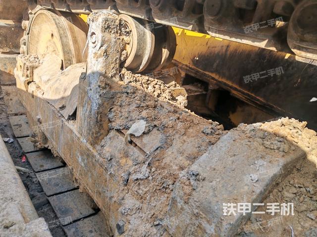 左驅(qū)動輪(推土機底盤及工作裝置) 左驅(qū)動輪(推土機底盤及工作裝置)