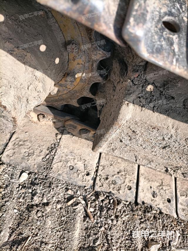 右驅(qū)動輪(行走機構(gòu)) 右驅(qū)動輪(行走機構(gòu))