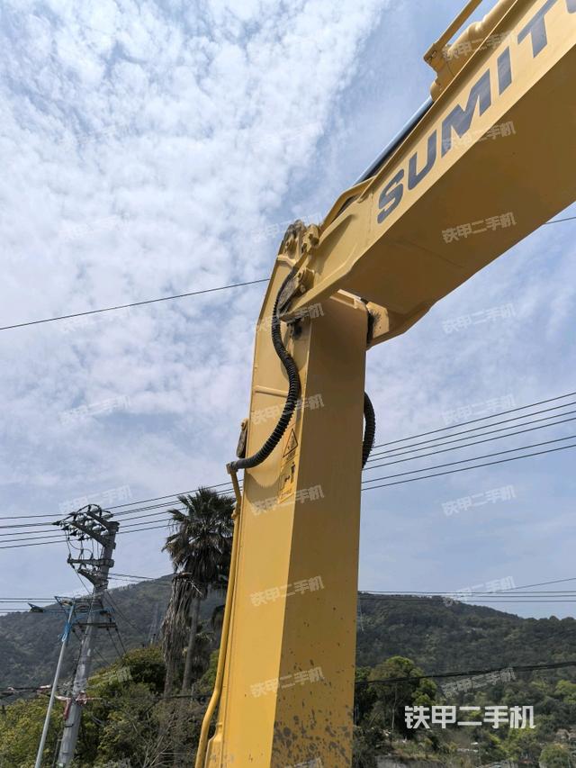小臂整體左后(工作和回轉(zhuǎn)裝置) 小臂整體左后(工作和回轉(zhuǎn)裝置)