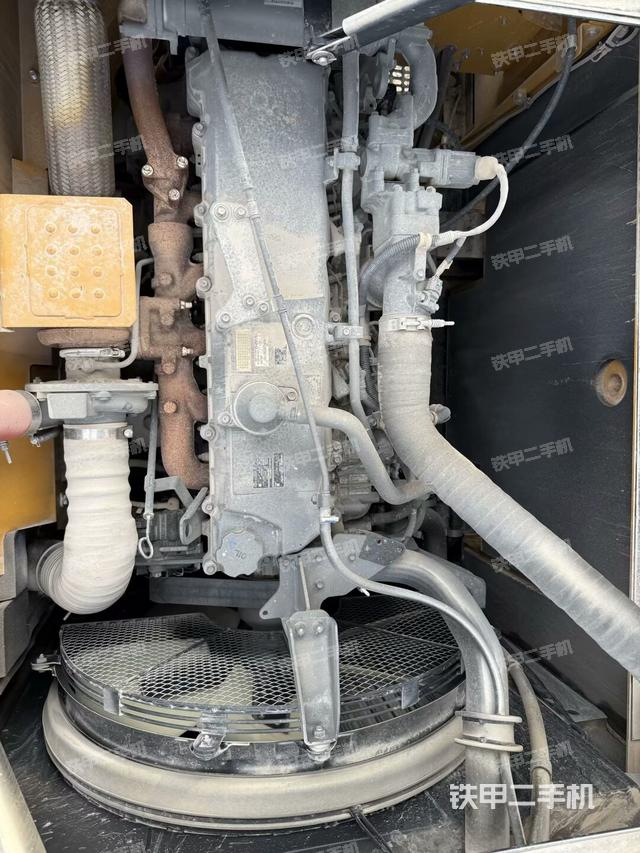 發(fā)動機整體俯視(整機外觀) 發(fā)動機整體俯視(整機外觀)