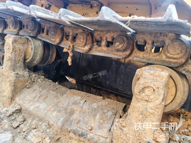 推土鏟右后(推土機底盤及工作裝置) 推土鏟右后(推土機底盤及工作裝置)