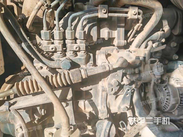 發(fā)動(dòng)機(jī)室（上車部件）