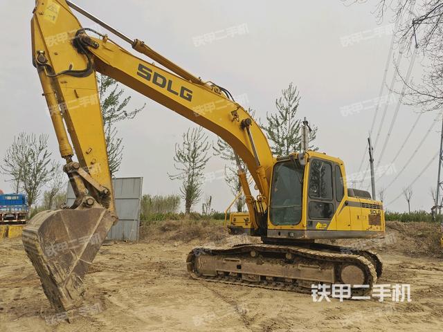山東臨工LG6210E挖掘機(jī)