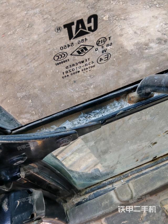 座椅右側(cè)控制臺/鑰匙門/油門/含右手柄（駕駛室部分）