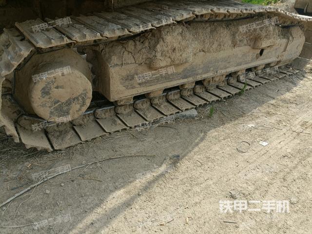 右側(cè)履帶整體(行走機(jī)構(gòu)) 右側(cè)履帶整體(行走機(jī)構(gòu))