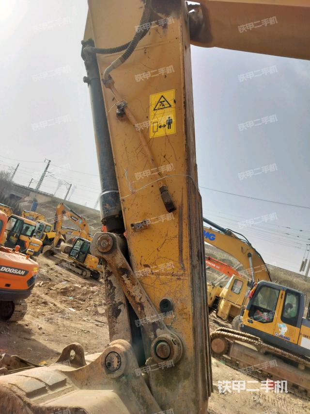 小臂整體左后（工作和回轉(zhuǎn)裝置）