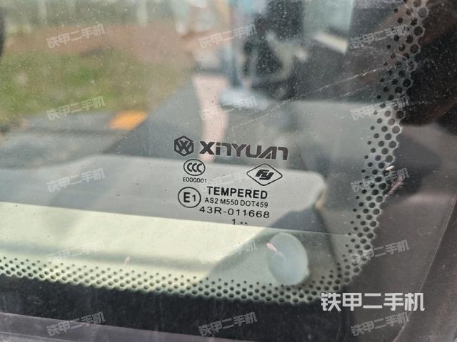 后窗玻璃角标（驾驶室部分）