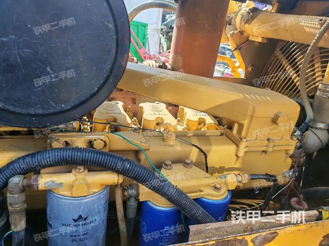 風扇及皮帶(推土機發(fā)動機艙) 風扇及皮帶(推土機發(fā)動機艙)