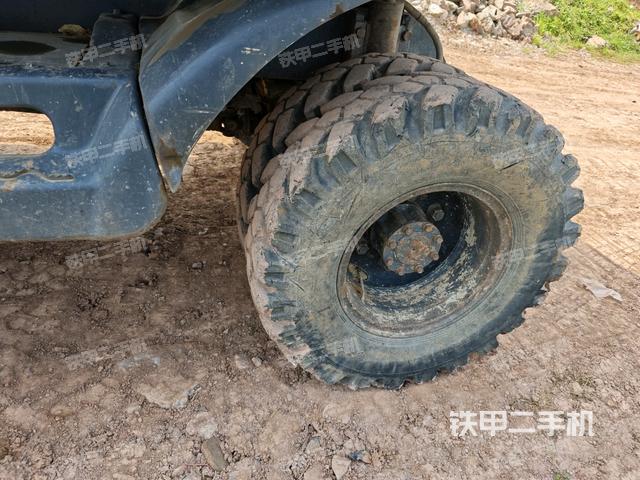 左驱动轮（行走机构）