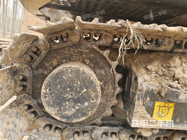 右驅動輪（行走機構）