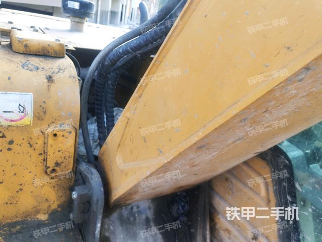 大臂根部?斜（工作和回轉(zhuǎn)裝置）