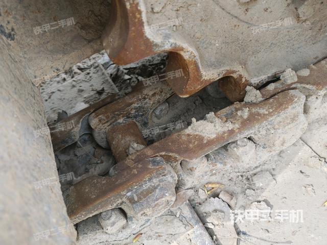 左驅(qū)動(dòng)輪（行走機(jī)構(gòu)）