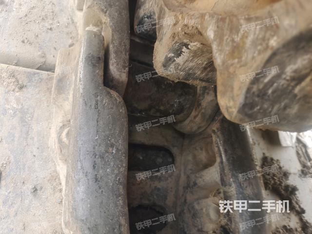 右導向輪(行走機構) 右導向輪(行走機構)