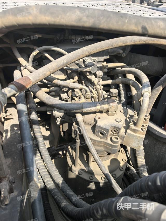 回轉(zhuǎn)馬達(dá)（上車部件）