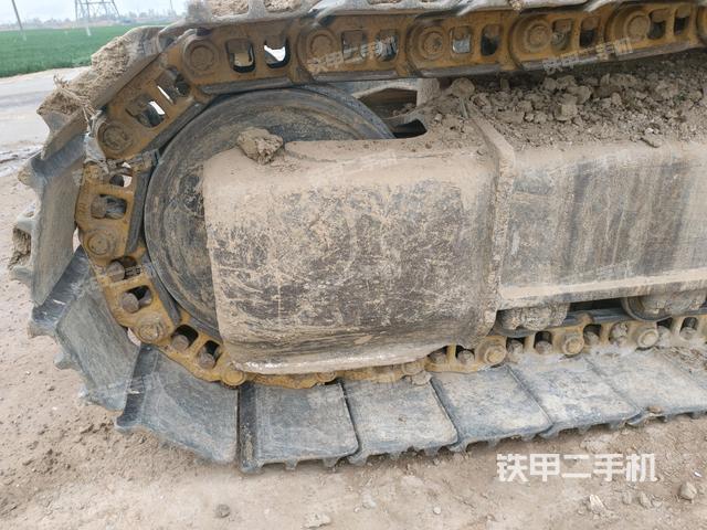 左側(cè)履帶整體?(行走機(jī)構(gòu)) 左側(cè)履帶整體?(行走機(jī)構(gòu))