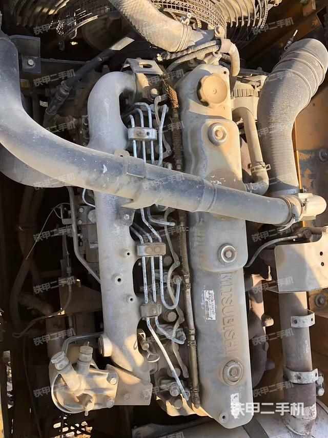 發(fā)動(dòng)機(jī)整體俯視(整機(jī)外觀) 發(fā)動(dòng)機(jī)整體俯視(整機(jī)外觀)