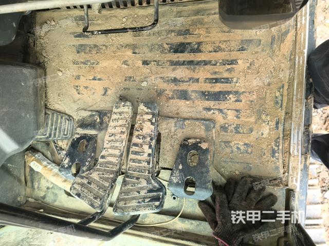 座椅后部(駕駛室部分) 座椅后部(駕駛室部分)