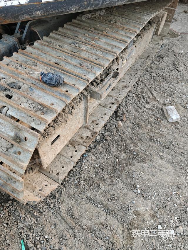 左側(cè)履帶整體?（行走機構(gòu)）