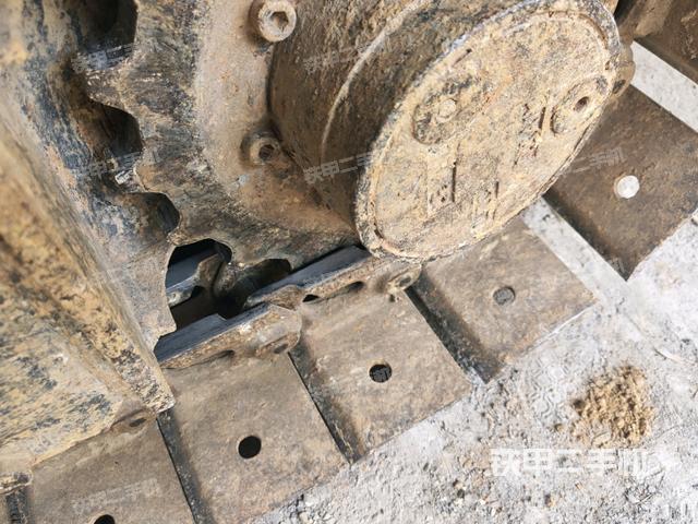 右驅(qū)動(dòng)輪（行走機(jī)構(gòu)）