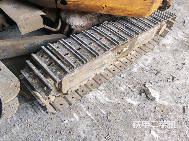 右側(cè)履帶整體?（行走機(jī)構(gòu)）