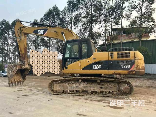 駕駛室整體(整機外觀) 駕駛室整體(整機外觀)