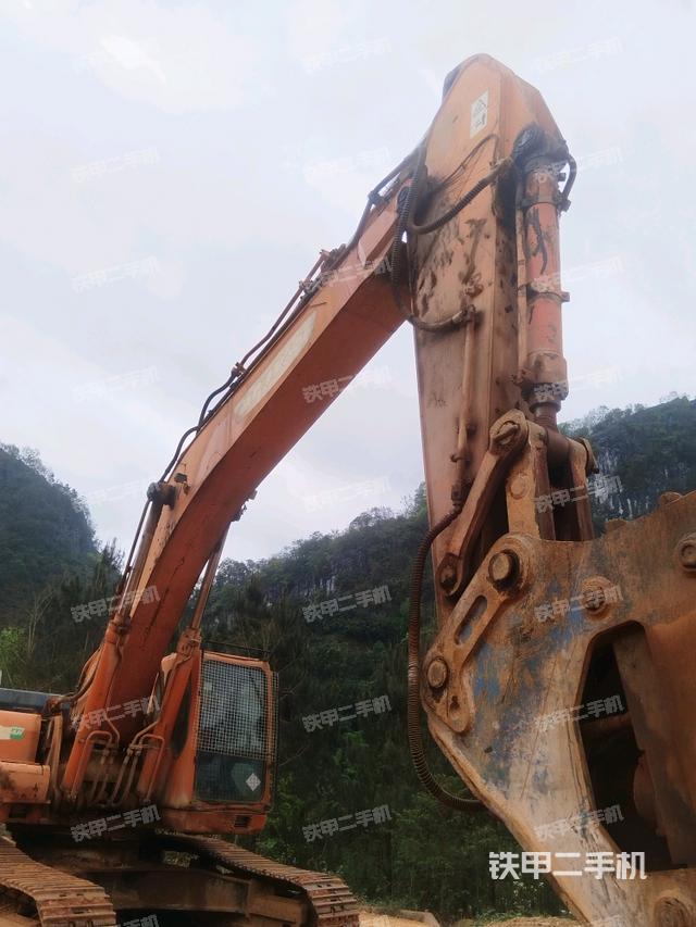 大臂整体 右侧（工作和回转装置）