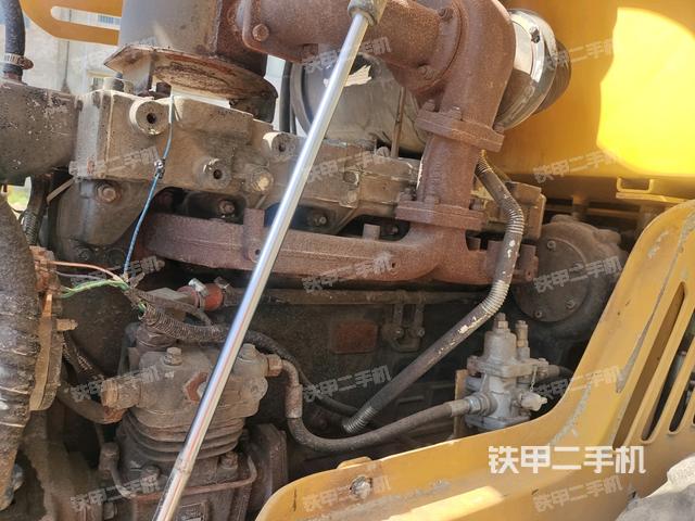 風(fēng)扇及皮帶（壓路機(jī)發(fā)動(dòng)機(jī)艙）