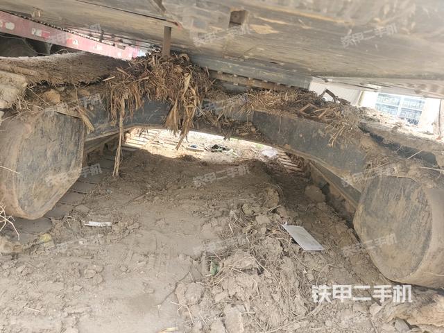 右側行走馬達蓋板（行走機構）