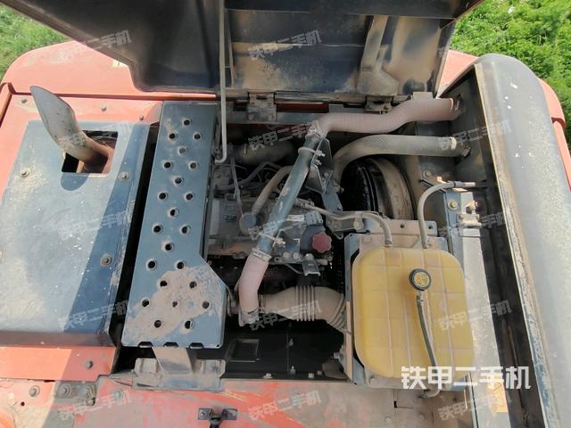 發(fā)動(dòng)機(jī)室(上車部件) 發(fā)動(dòng)機(jī)室(上車部件)